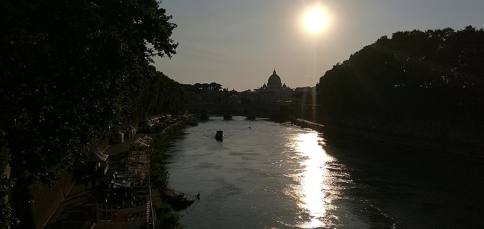 "Tevere controluce"